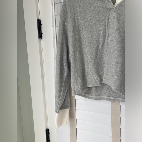 Aerie long sleeve - Picture 2 of 5